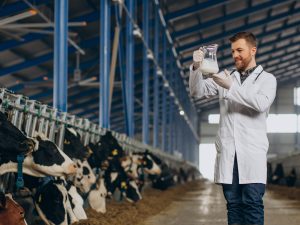 آزمون های شیمی شیر و فرآورده های آن